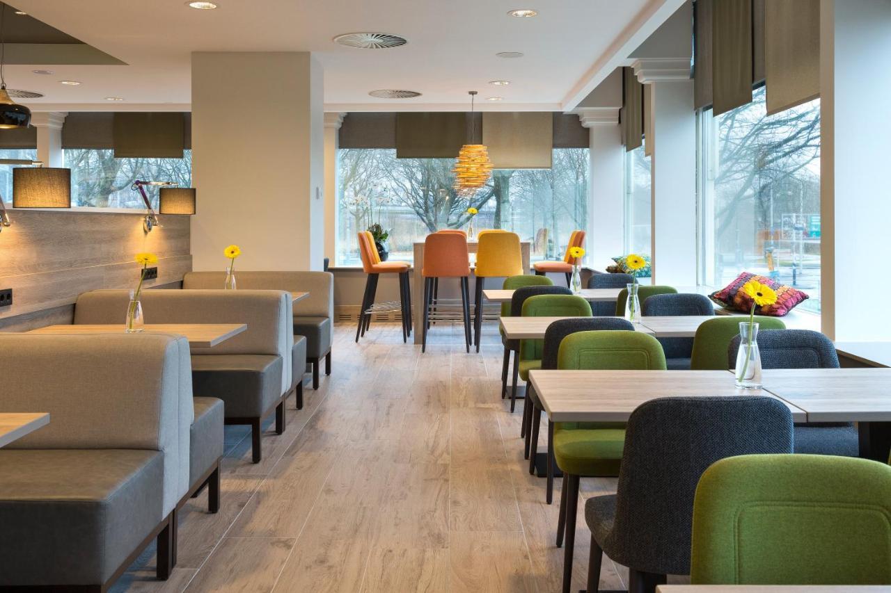 Holiday Inn Amsterdam Exterior foto